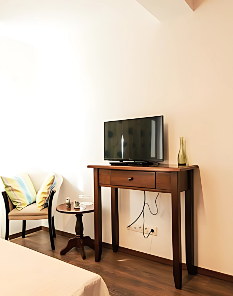 Cazare in camera primavara din pensiunea livada bunicului